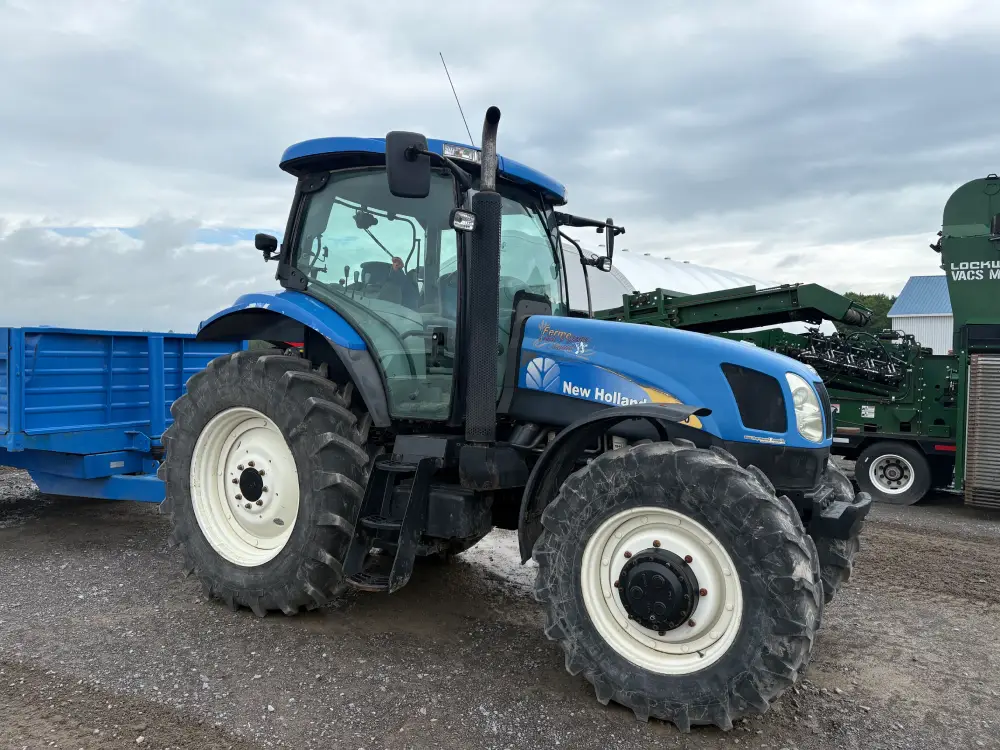 New Holland T6030